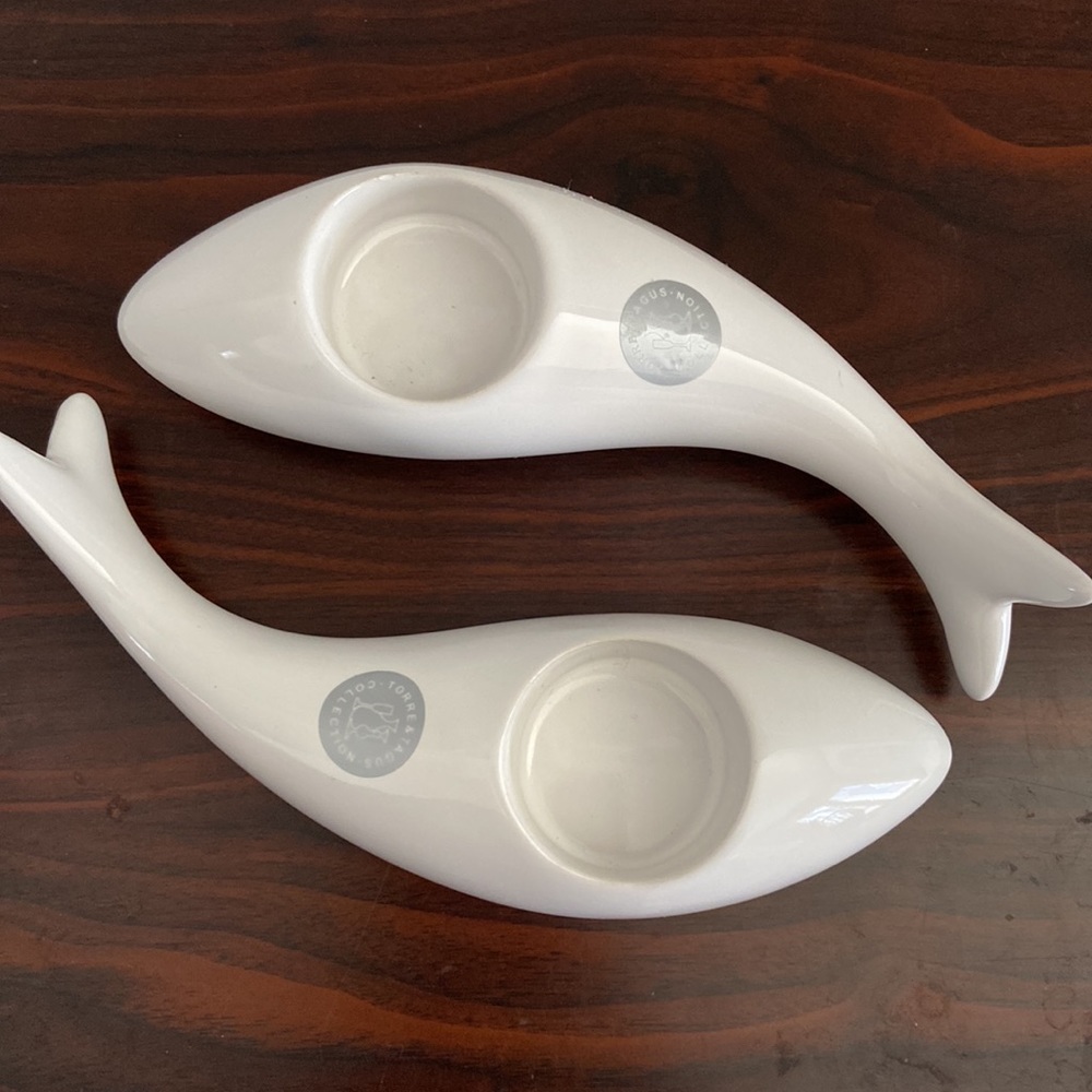 NWT Torre & Tagus Collection Minimalist White Ceramic Fish Candle Holders